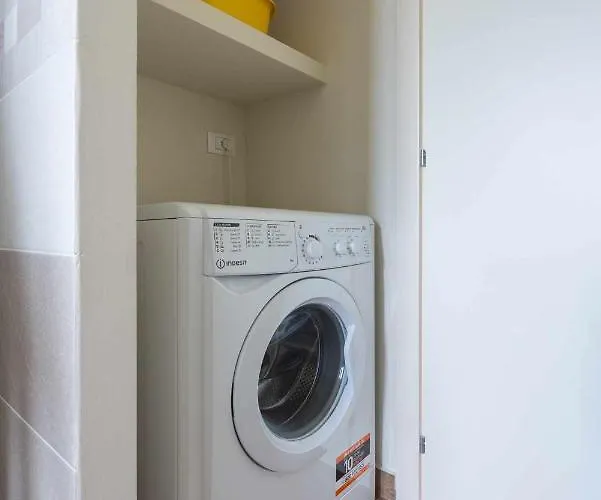 Ci Vuole Leggerezza Free Parking Μπολόνια